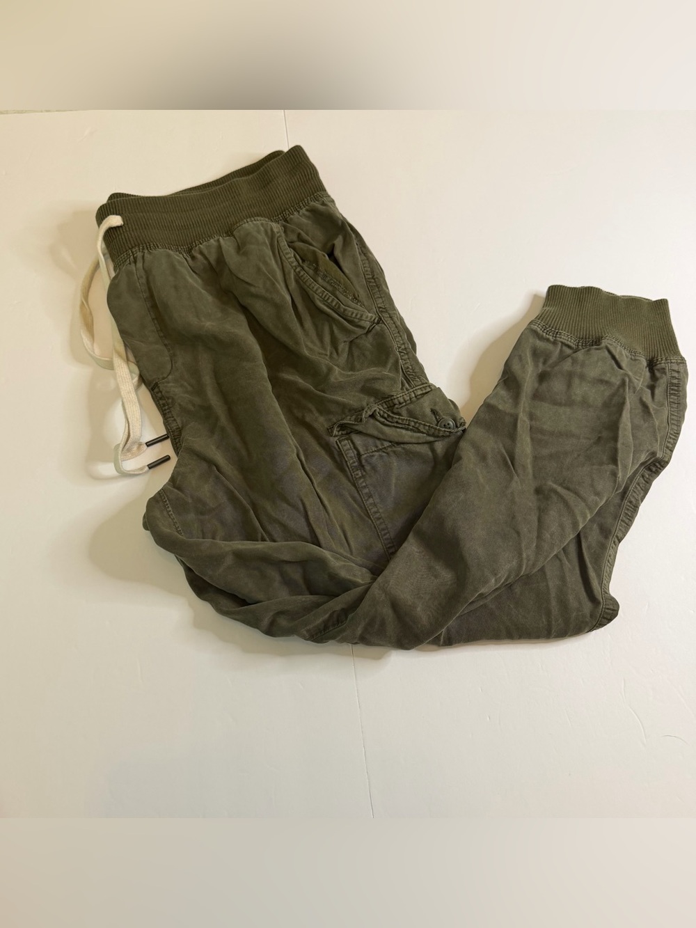 Aerie Olive Green Lyocell Cargo Jogger Pants Women’s Large L Pull-On